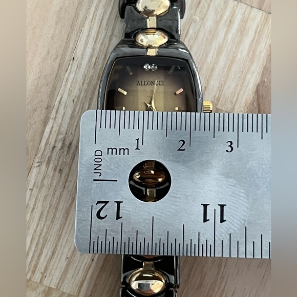 Alloncci Ladies Watch Two Tone Bracelet and Dial New - Picture 11 of 13